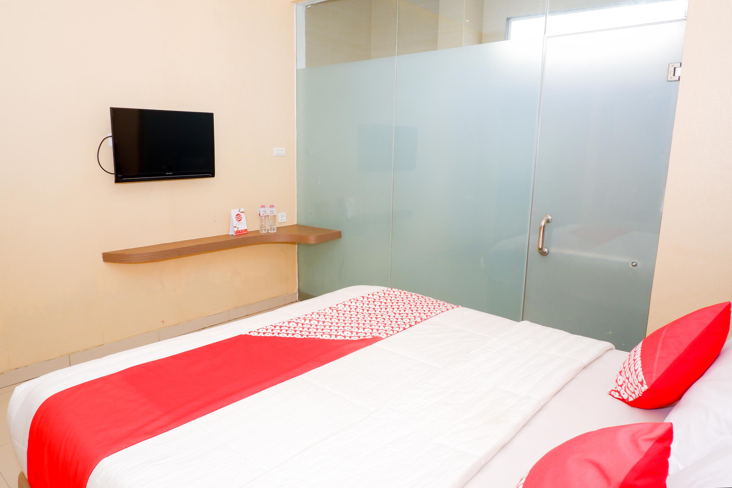 Hotel Oyo 379 Grand Mundu Semarang Exteriér fotografie