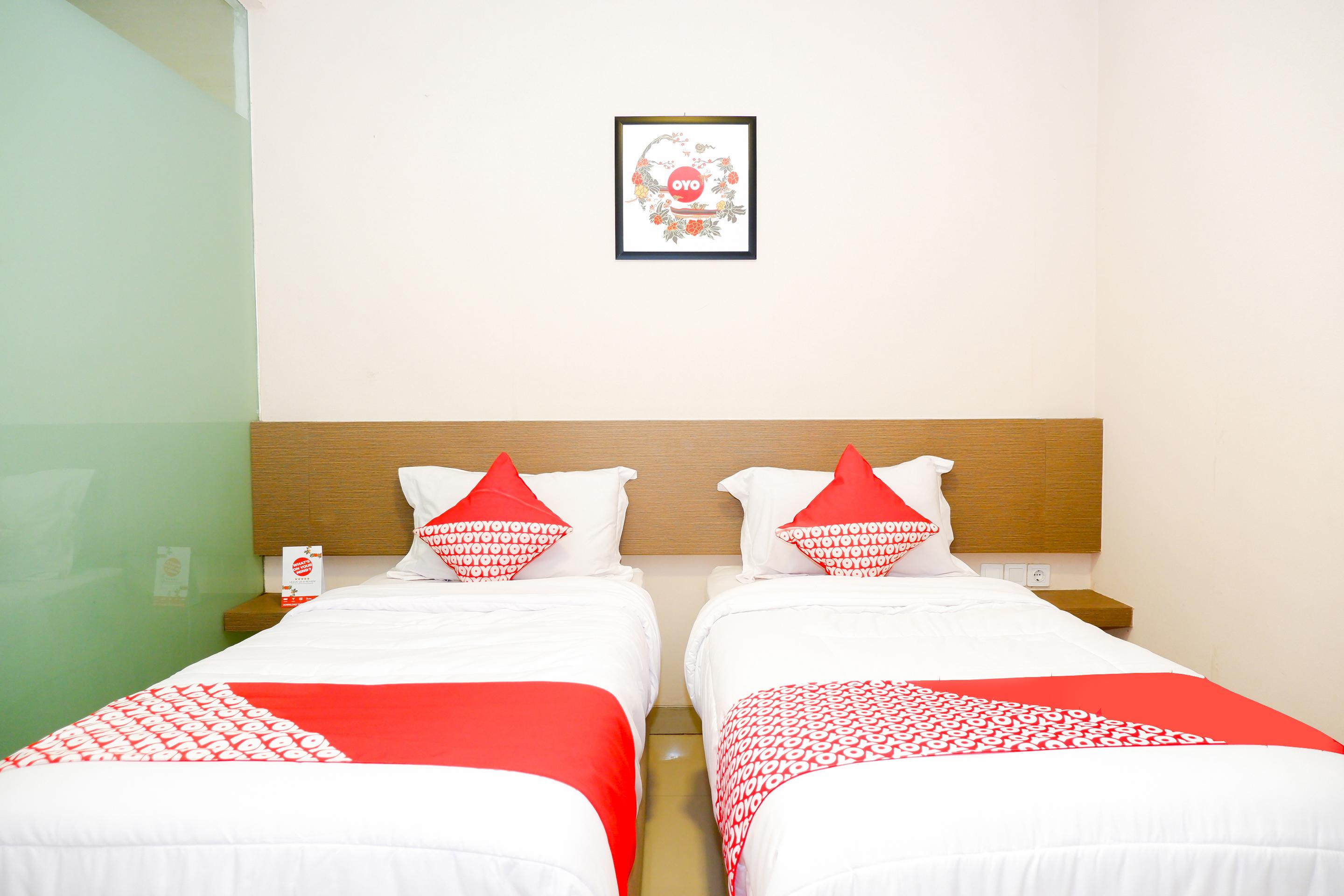 Hotel Oyo 379 Grand Mundu Semarang Exteriér fotografie