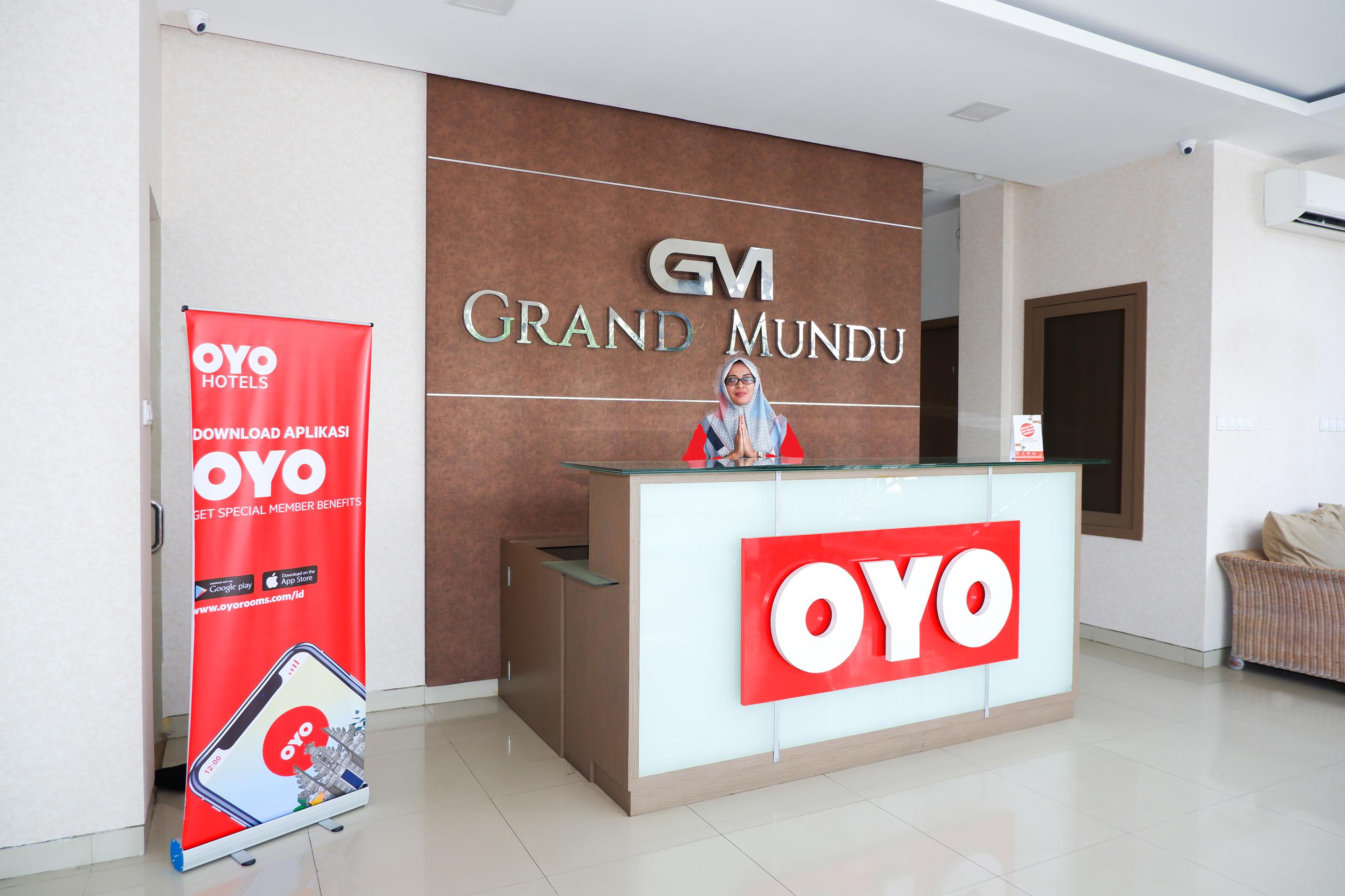 Hotel Oyo 379 Grand Mundu Semarang Exteriér fotografie
